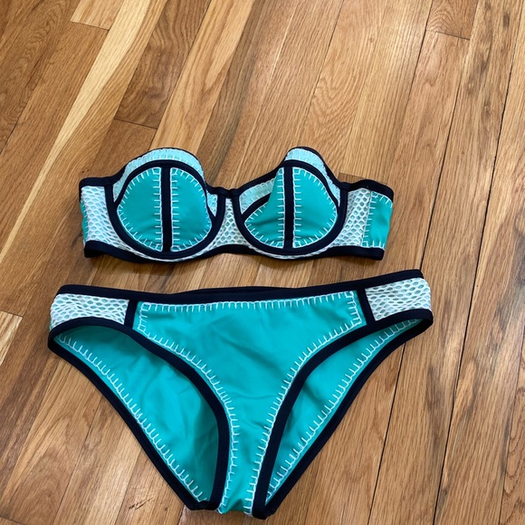 Bar111 Bikini Swim Suit Set Green Size Small Top M Bottom. 
I’2 - Picture 6 of 10